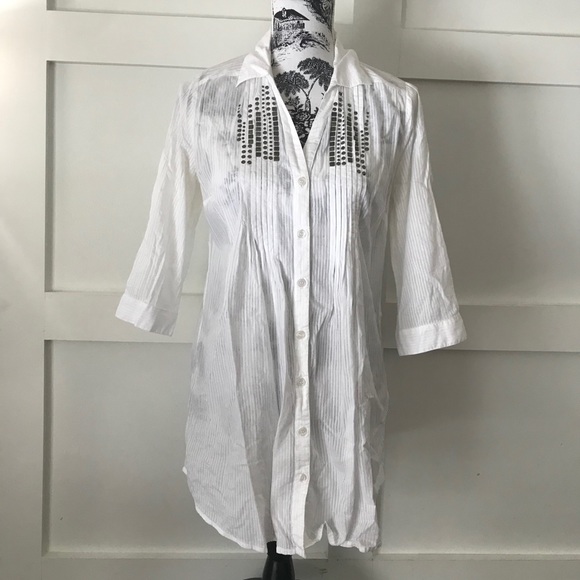 White blouse. Small - Picture 1 of 7